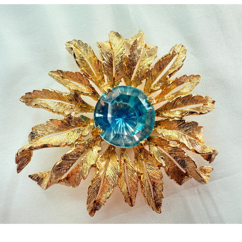 Vintage Schrager Brooch Signed Blue Rhinestone Starburst Gold Tone 1950s